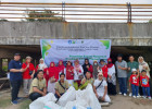 Pengabdian kepada Masyarakat Terprogram: Pemilahan Sampah Pantai Padang